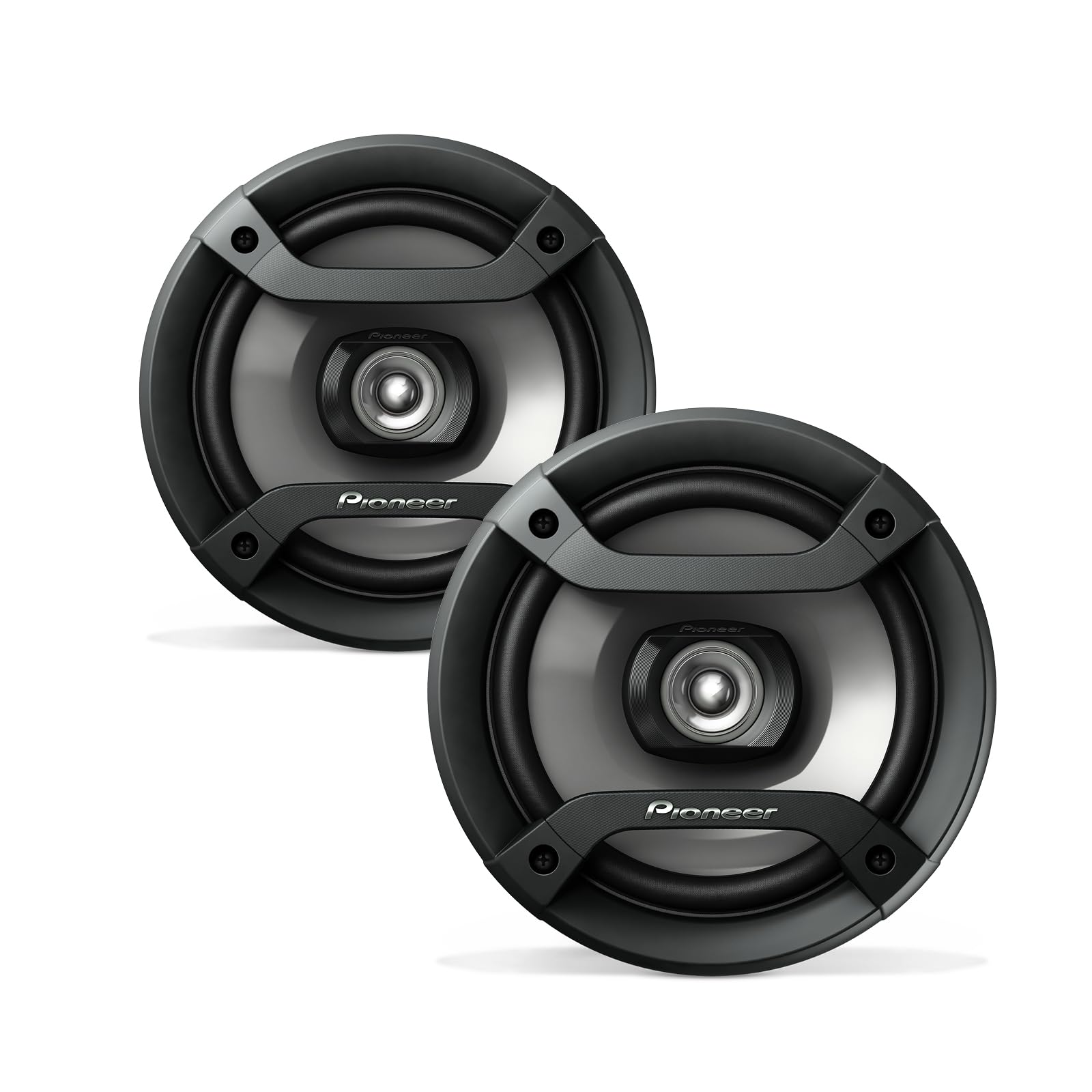 Pioneer TS-F1634R vista frontal mostrando diseño coaxial y mejora sonora