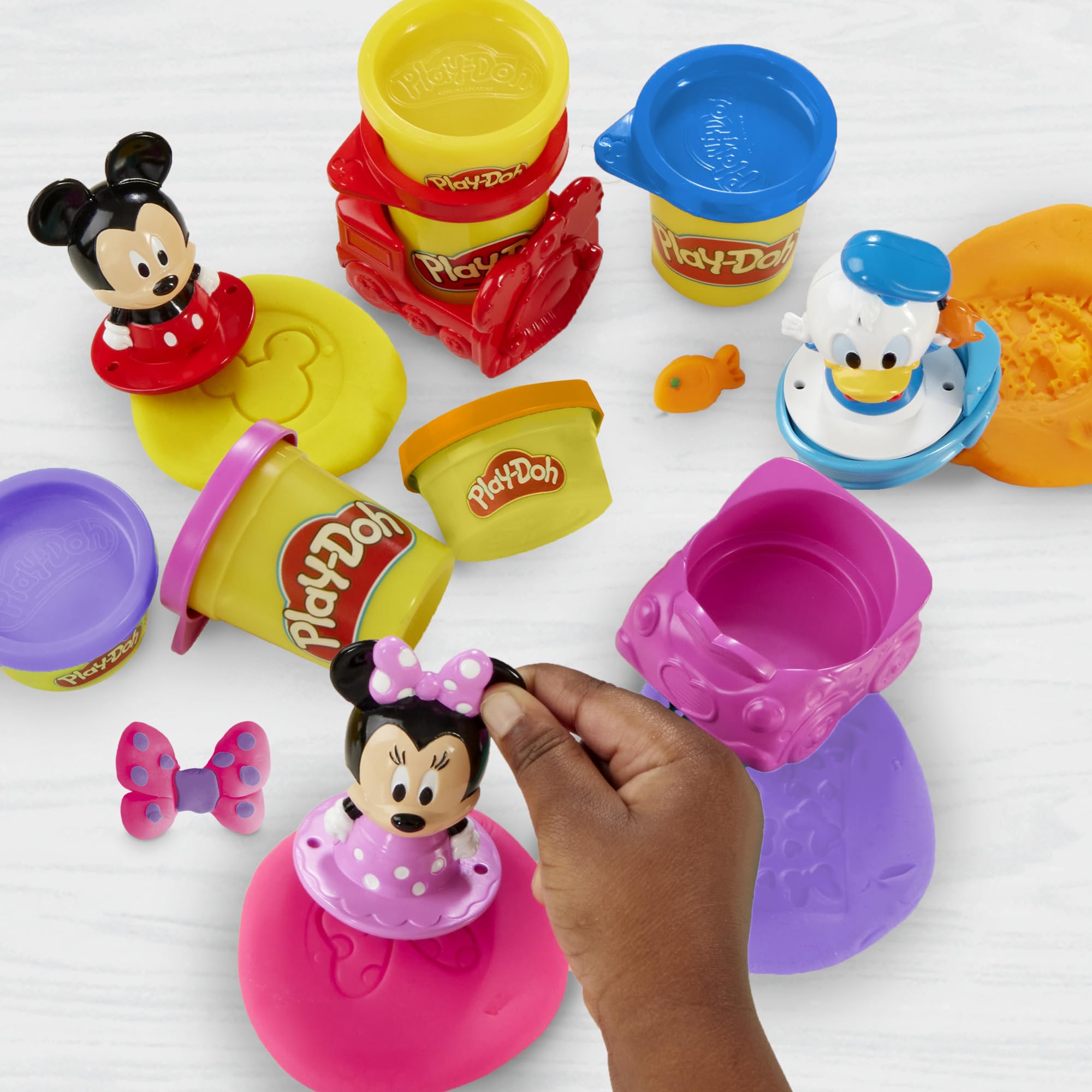 Play-Doh tapa con pestaña fácil de abrir para manos pequeñas
