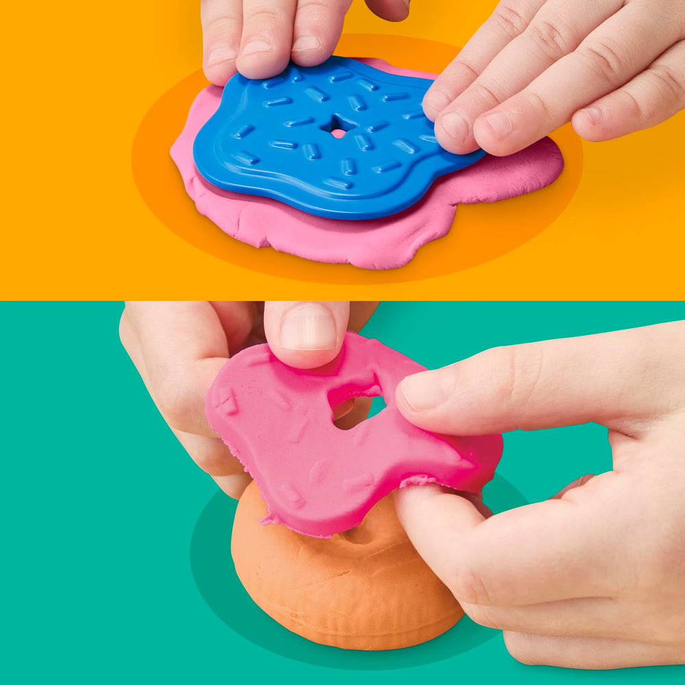 Play‑Doh comparación del juguete con una mano para escala, facilita entender tamaño