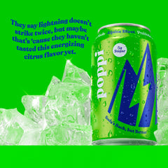poppi Alpine Blast primer plano de burbujas que destaca textura refrescante
