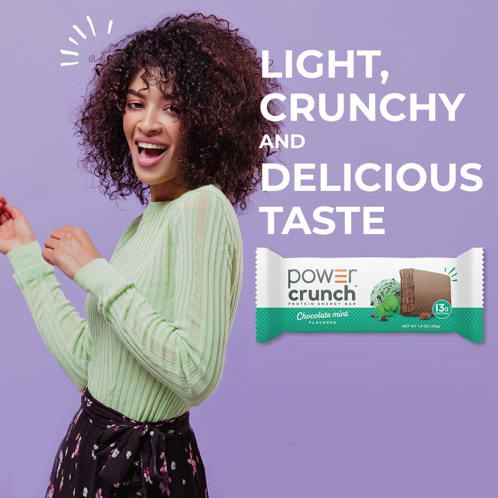 Power Crunch barra en mano para mostrar tamaño y porción práctica