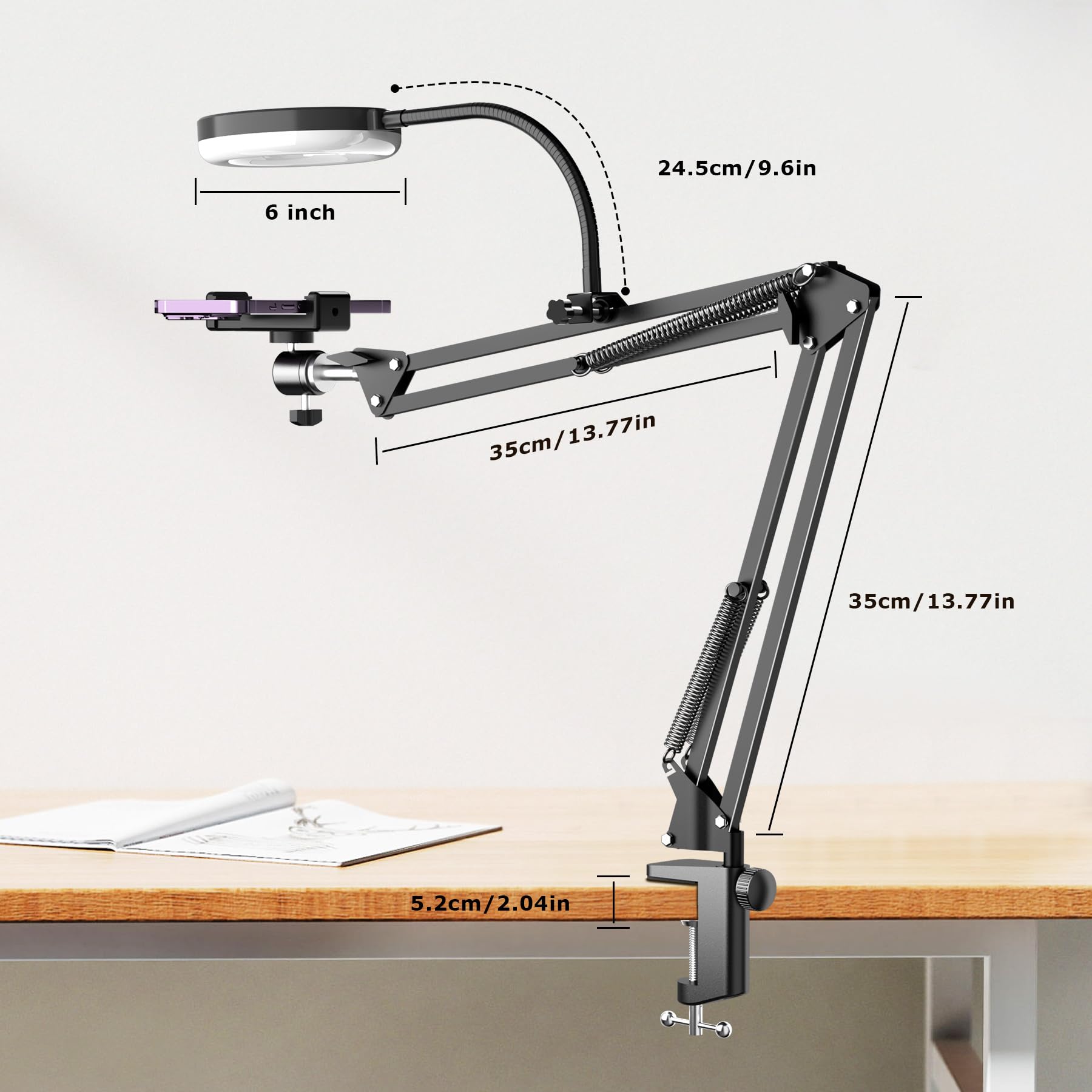 Pozliv webcam Logitech montada en el soporte para streaming estable