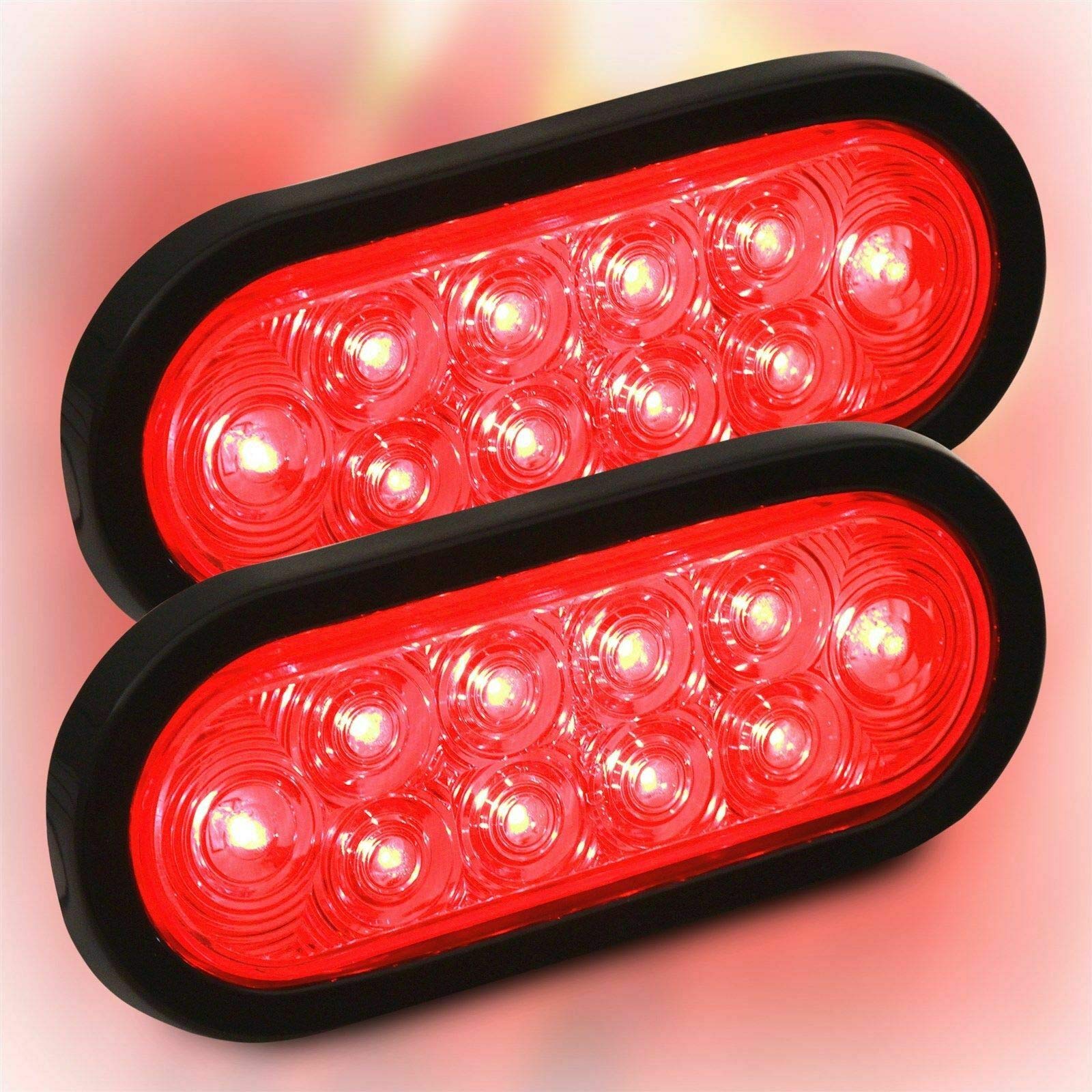 PPI luces instaladas en remolque en carretera mostrando señalización clara
