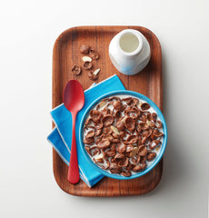 Premier Protein detalle de láminas de almendra reales mezcladas, aporta textura y sabor natural