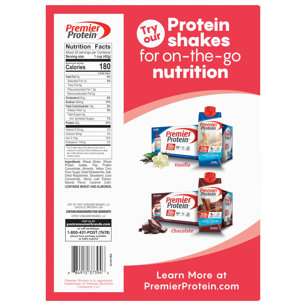 Premier Protein mano sosteniendo puñado de cereal como snack conveniente
