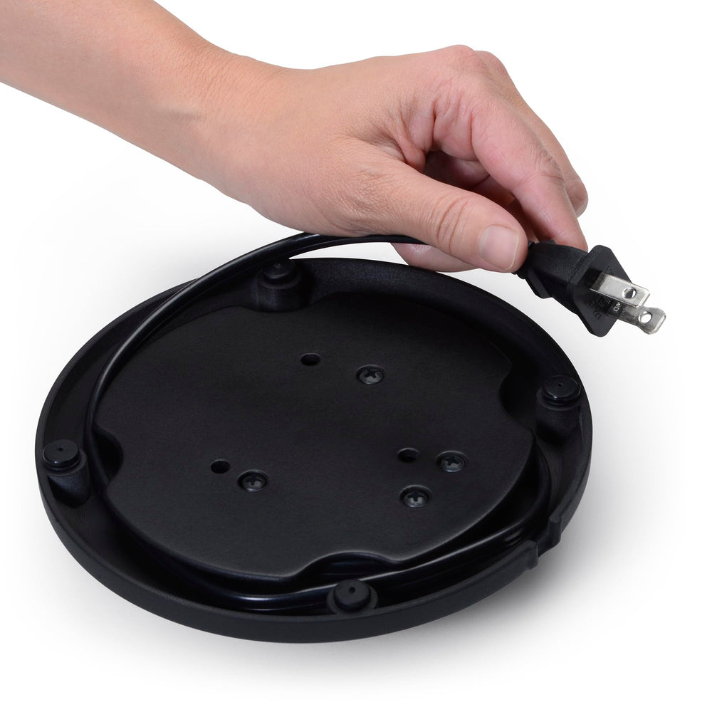 Presto close-up of glass lid showing visible percolation and easy brew monitoring benefit