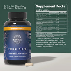 Primal Harvest Sleep primer plano de cápsulas mostrando su tamaño y acabado fácil de tragar