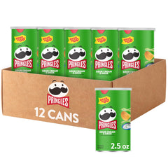 Pringles lata frontal Sour Cream and Onion mostrando portabilidad y sabor