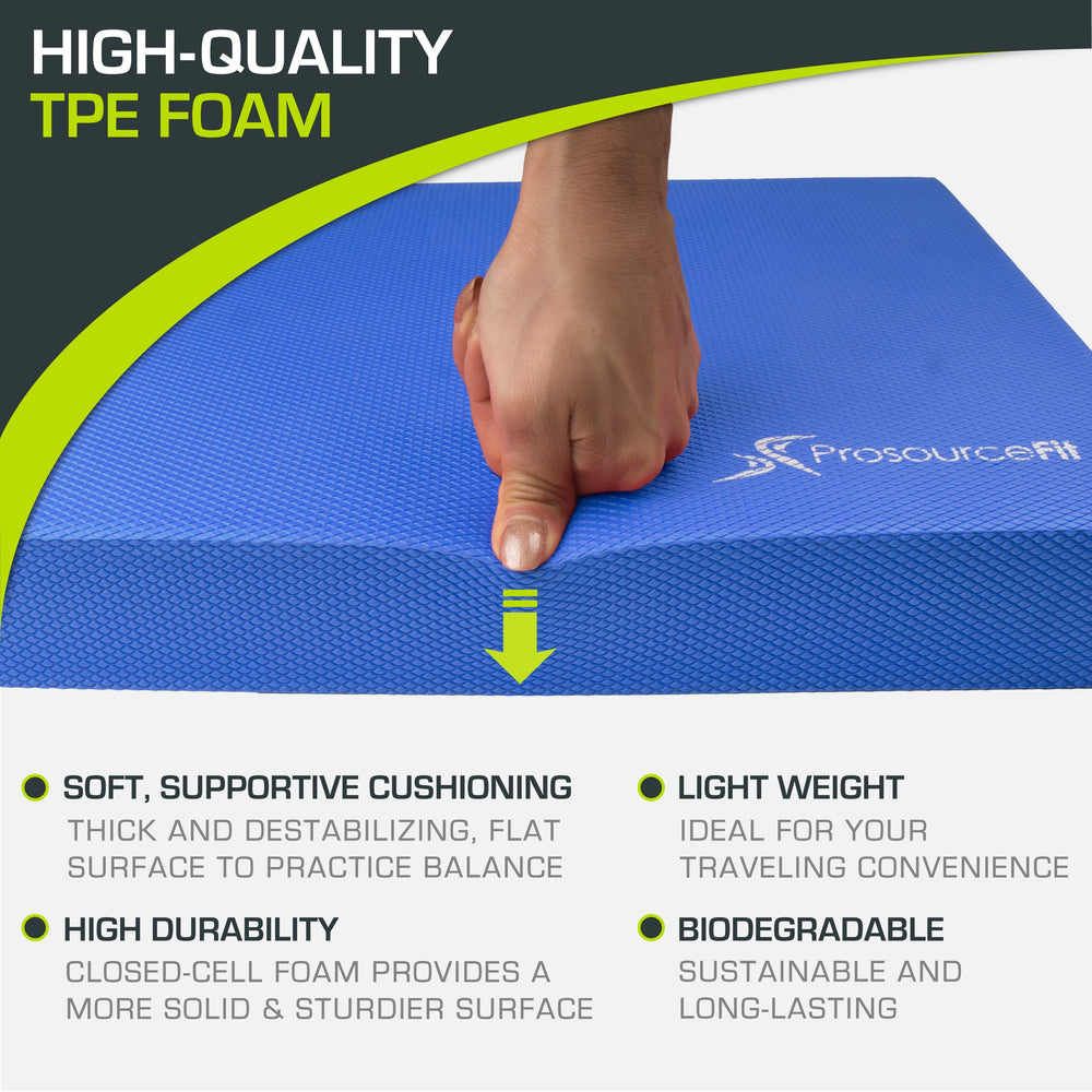 ProsourceFit persona realizando equilibrio a una pierna sobre la almohadilla para entrenamiento funcional