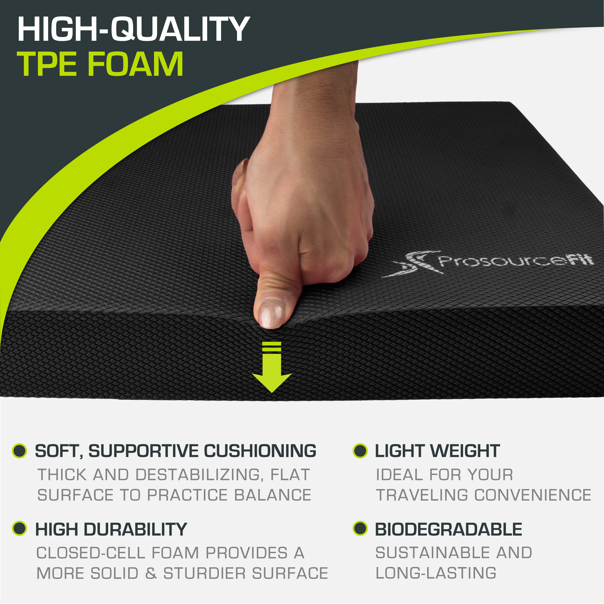 ProSource ProsourceFit persona de pie sobre la colchoneta mejorando equilibrio y estabilidad