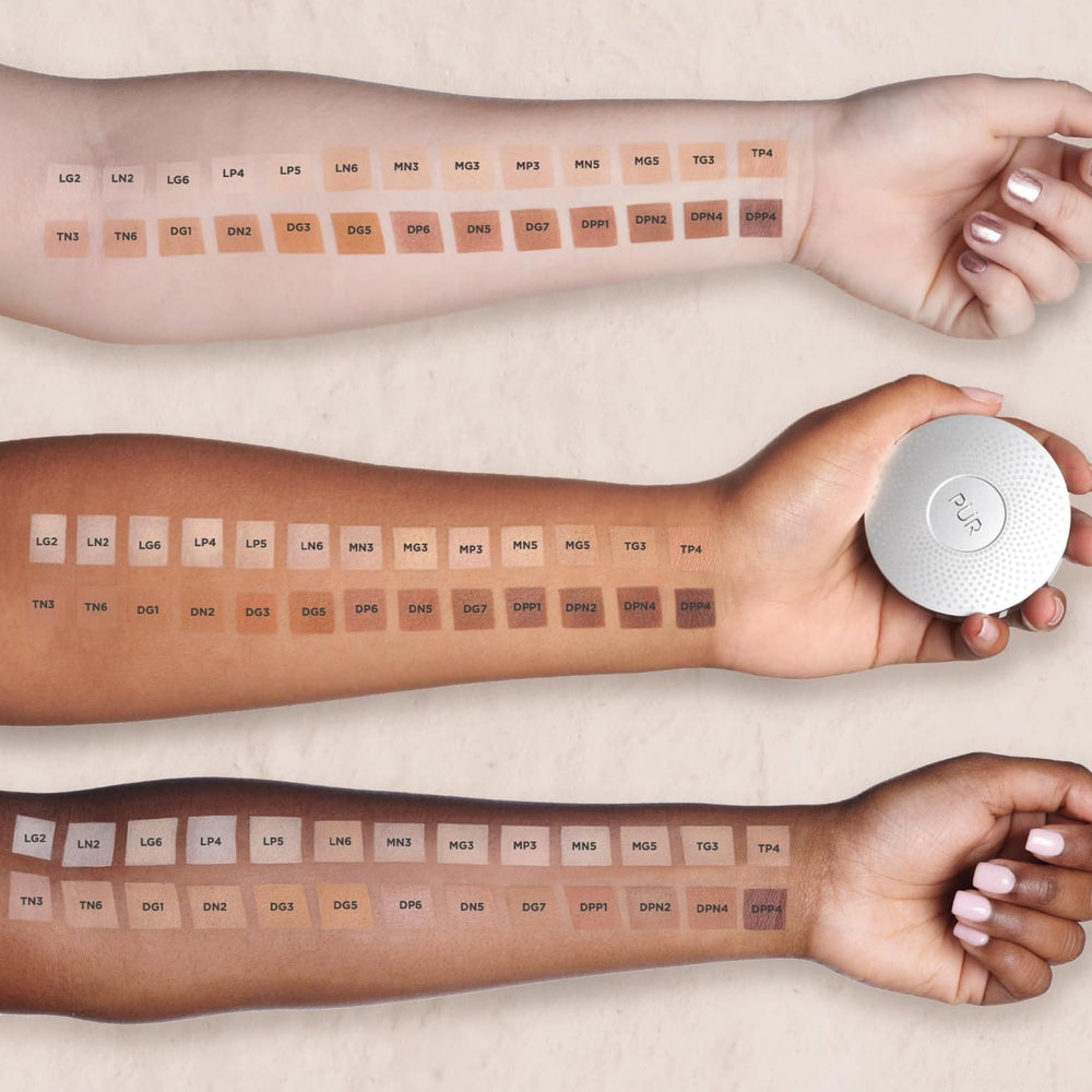 PÜR MINERALS retoque en bolso mostrando comodidad y protección SPF15 inmediata