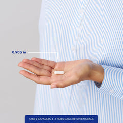 Pure Encapsulations cápsulas siendo tomadas en rutina matinal saludable