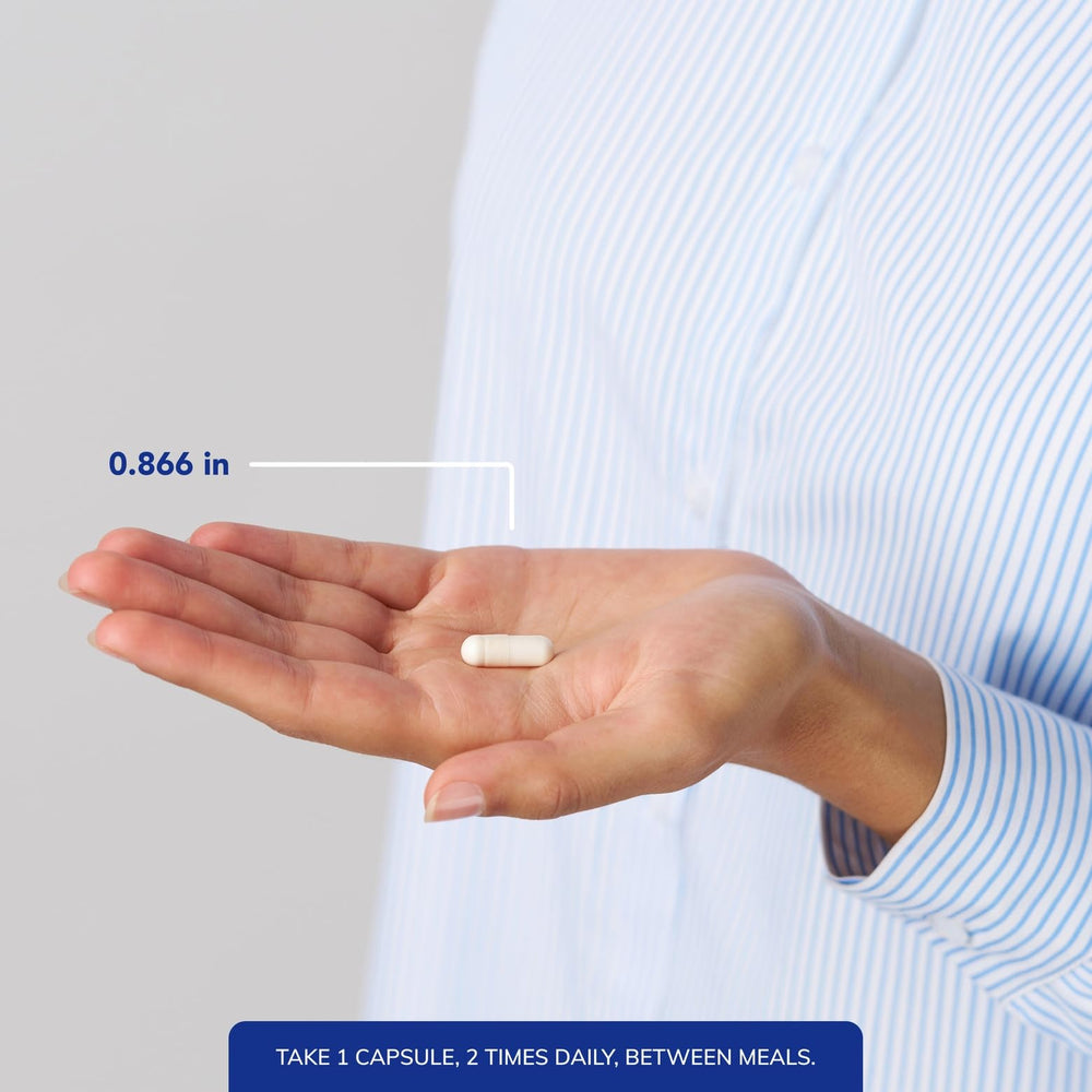 Pure Encapsulations L-Lysine cápsulas en mano para mostrar facilidad de uso