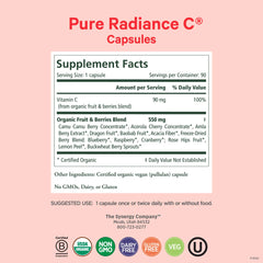 Pure Synergy cápsula abierta detalle de contenido vegetal y apariencia natural