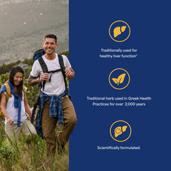 Puritan's Pride cápsula en una mano para comparar tamaño y facilidad de tragar