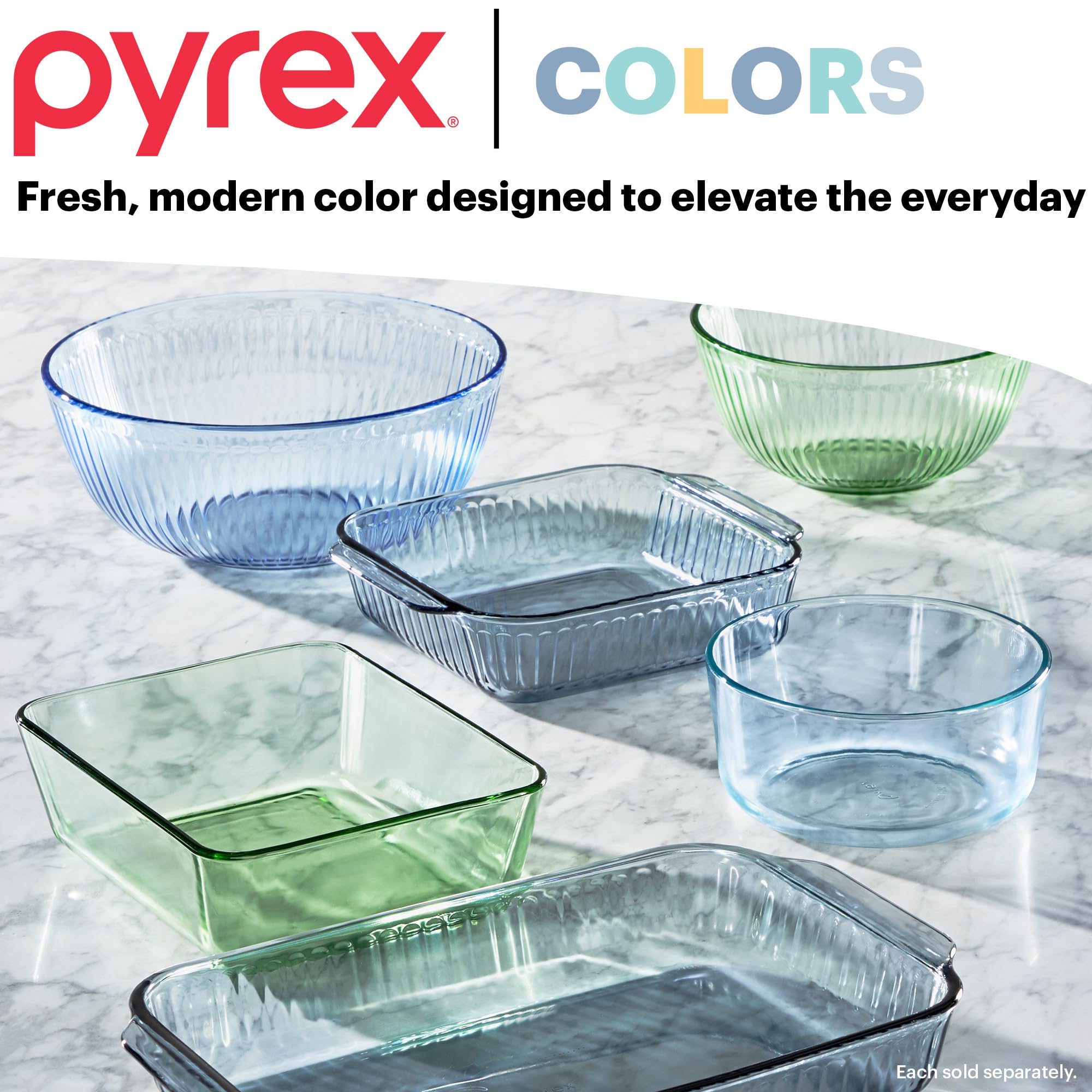 Pyrex cuenco junto a fruta para comparar tamaño y capacidad