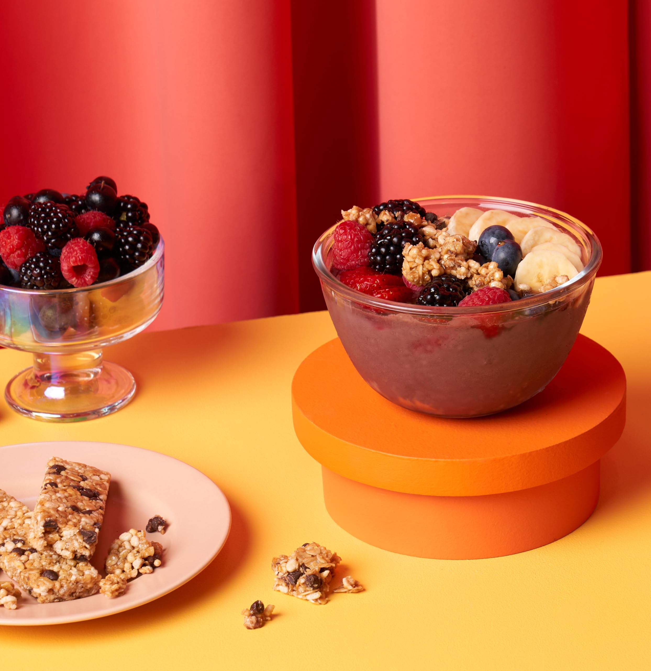 Quaker Chewy barra en mano para comparar tamaño y porción