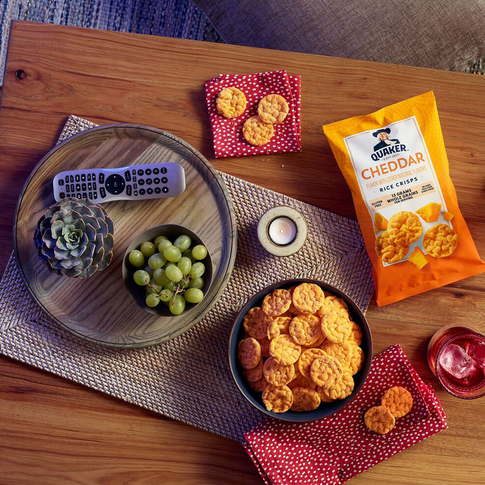 Quaker Rice Crisps etiqueta nutricional con información de granos enteros