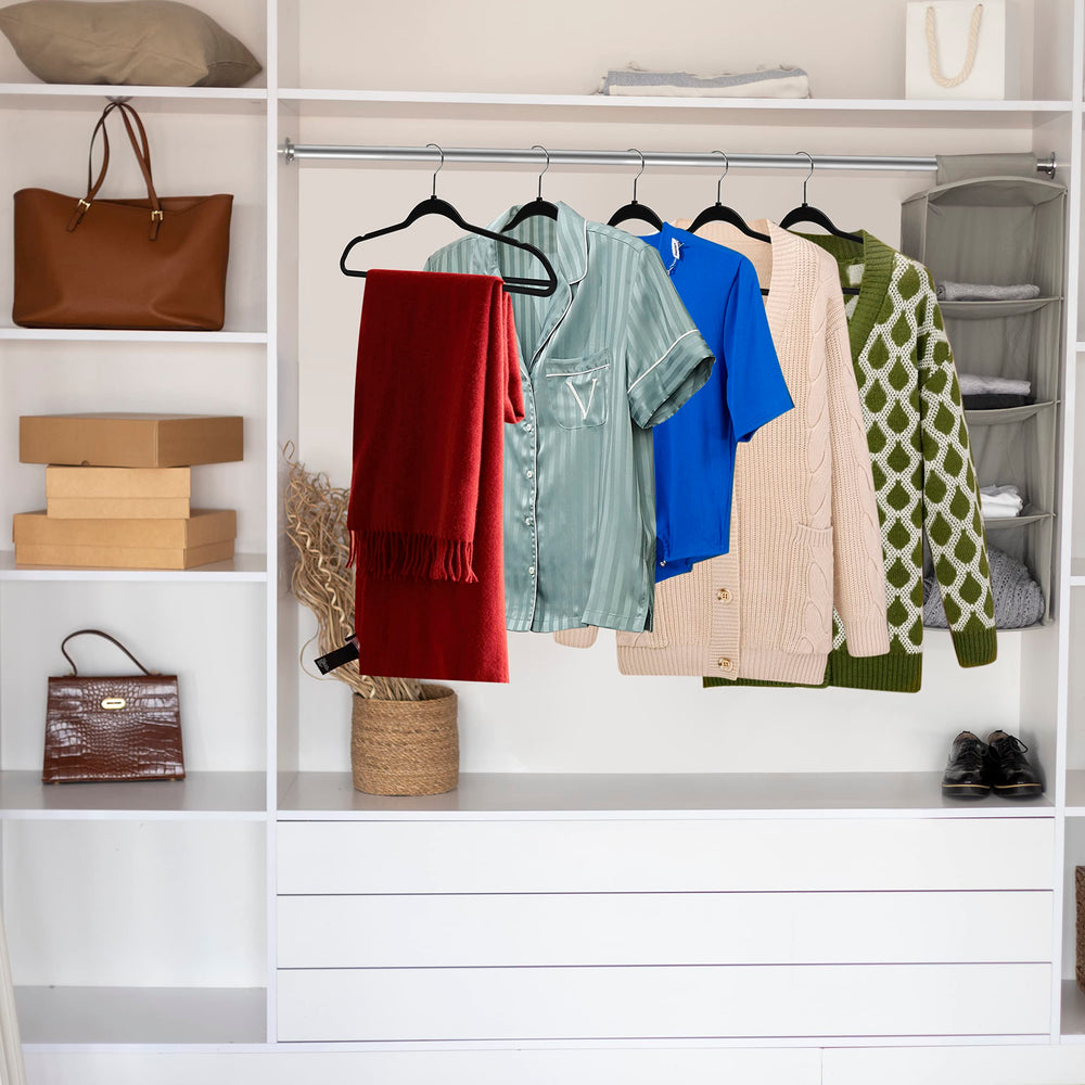 Quality Hangers etiqueta con dimensiones 17.5 in y construcción resistente