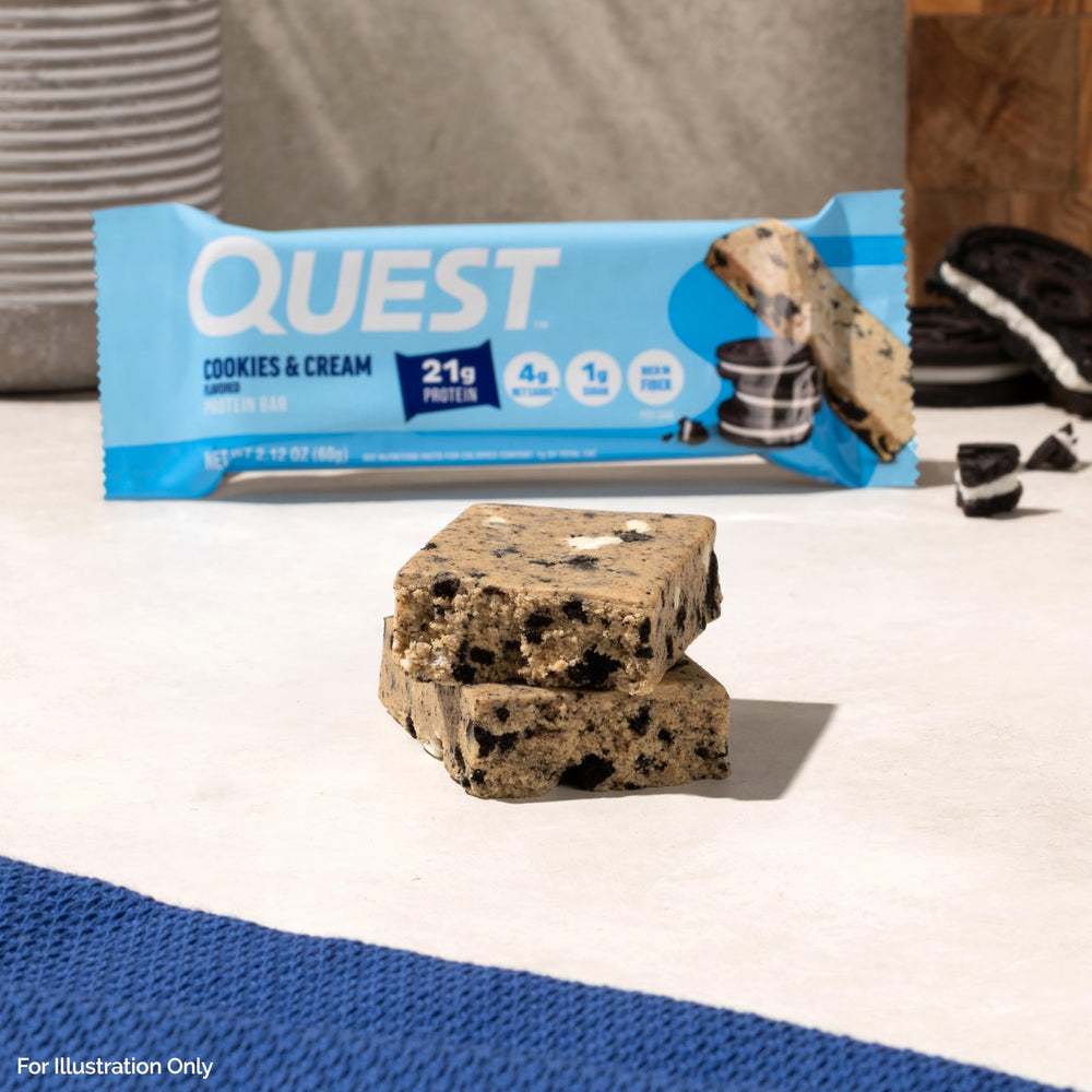 Quest barrita en mano para comparar tamaño y porción práctica