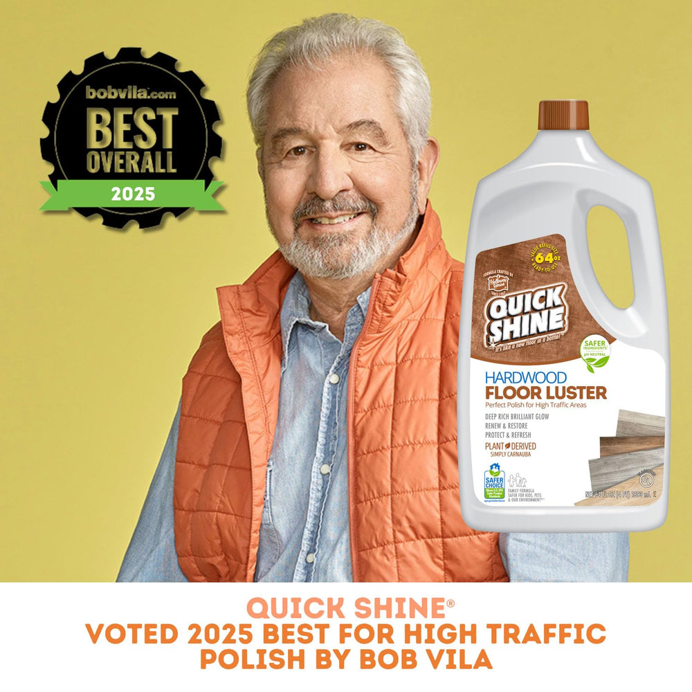 Quick Shine botella en mano para ilustrar tamaño y control en uso