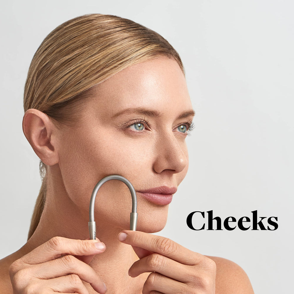 R.E.M Spring en uso en labio superior, precisión para retoques sin químicos