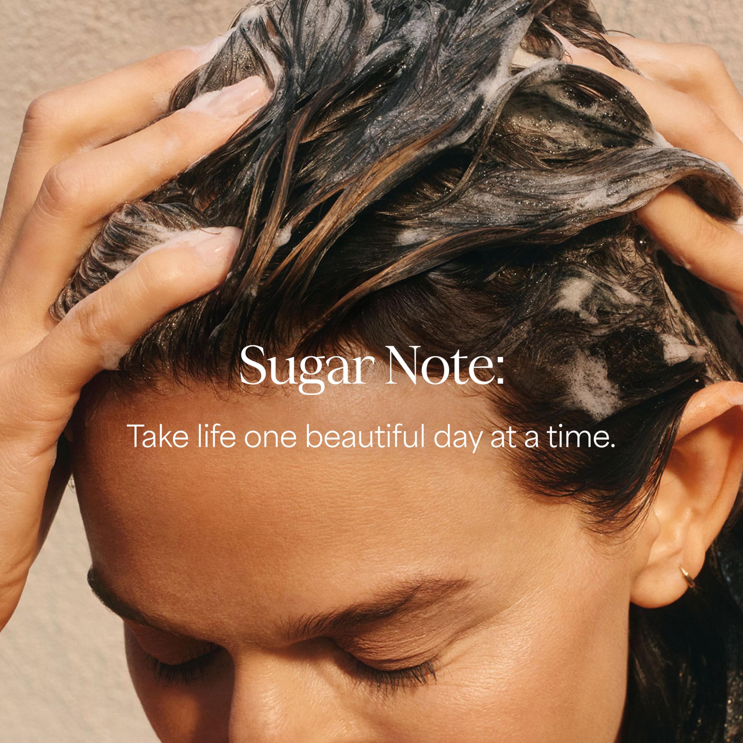 Raw Sugar ambiente de baño con el set, rutina diaria y sensación fresca