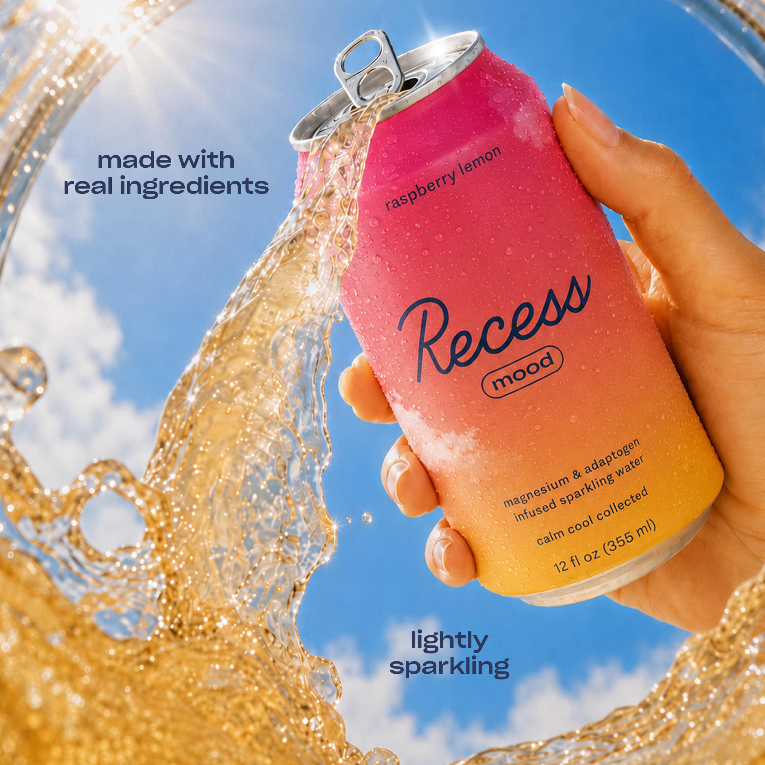 Recess vaso con hielo y burbujas que ofrece sensación refrescante
