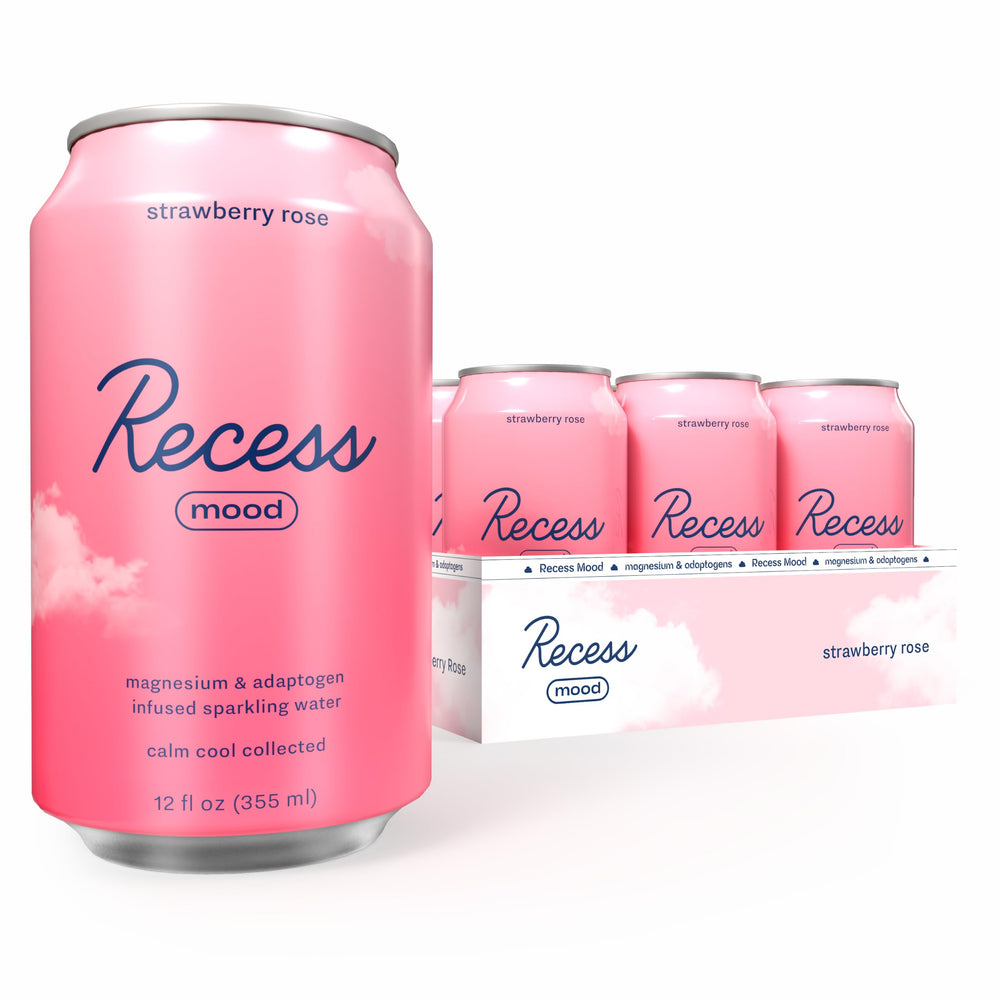 Recess lata pack de 12 fresa rosa frontal, presentación clara y elegante