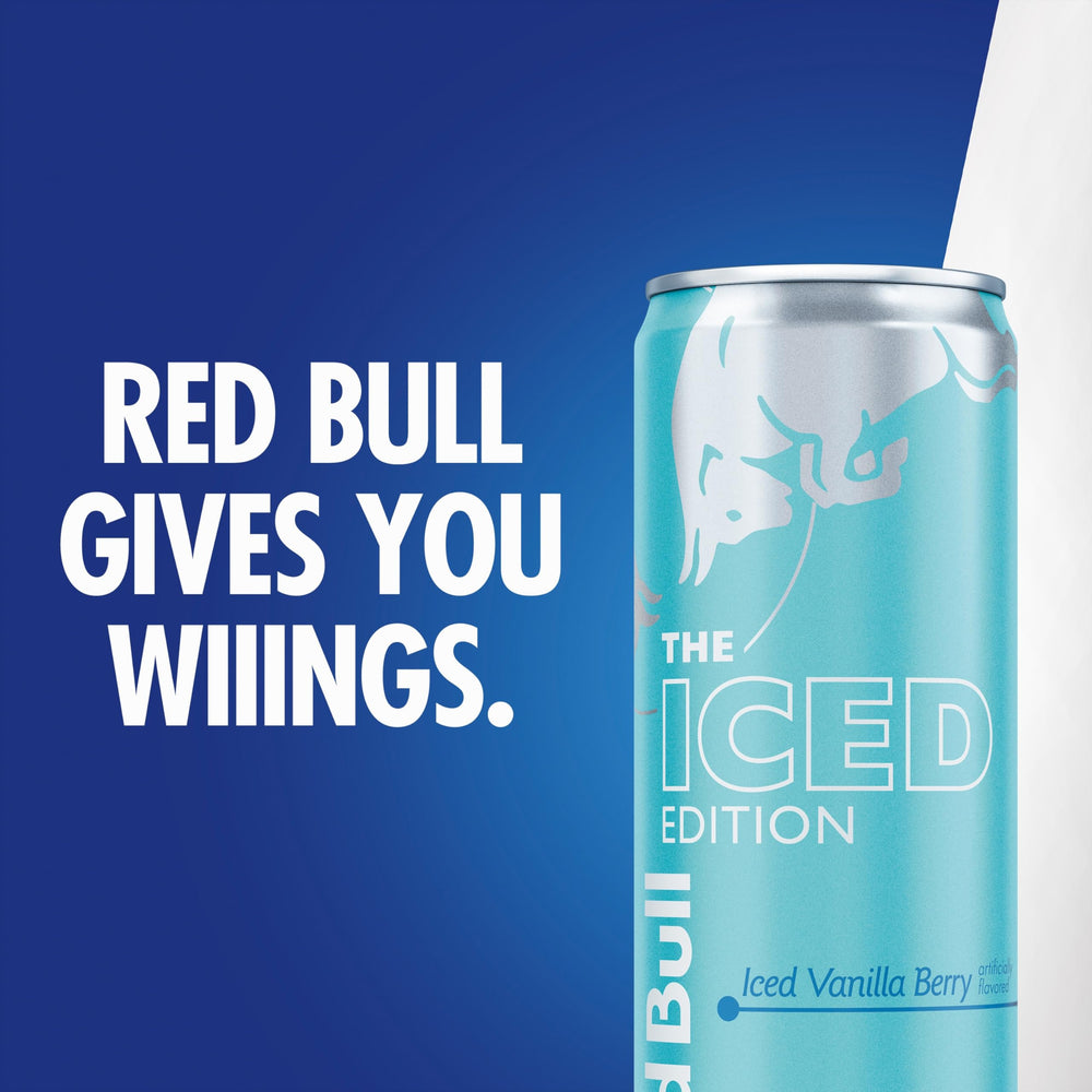 Red Bull lata en ambiente deportivo y de estudio, ideal para rutinas activas
