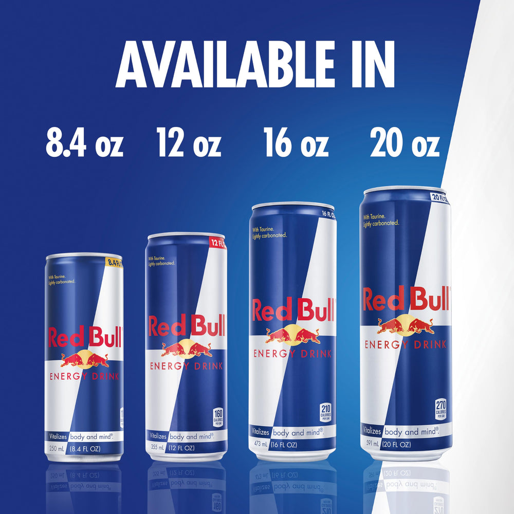 Red Bull lata servida en vaso con hielo recomendada para consumo bien frío