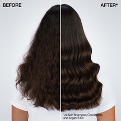 Redken champú en uso en la ducha que facilita limpieza suave
