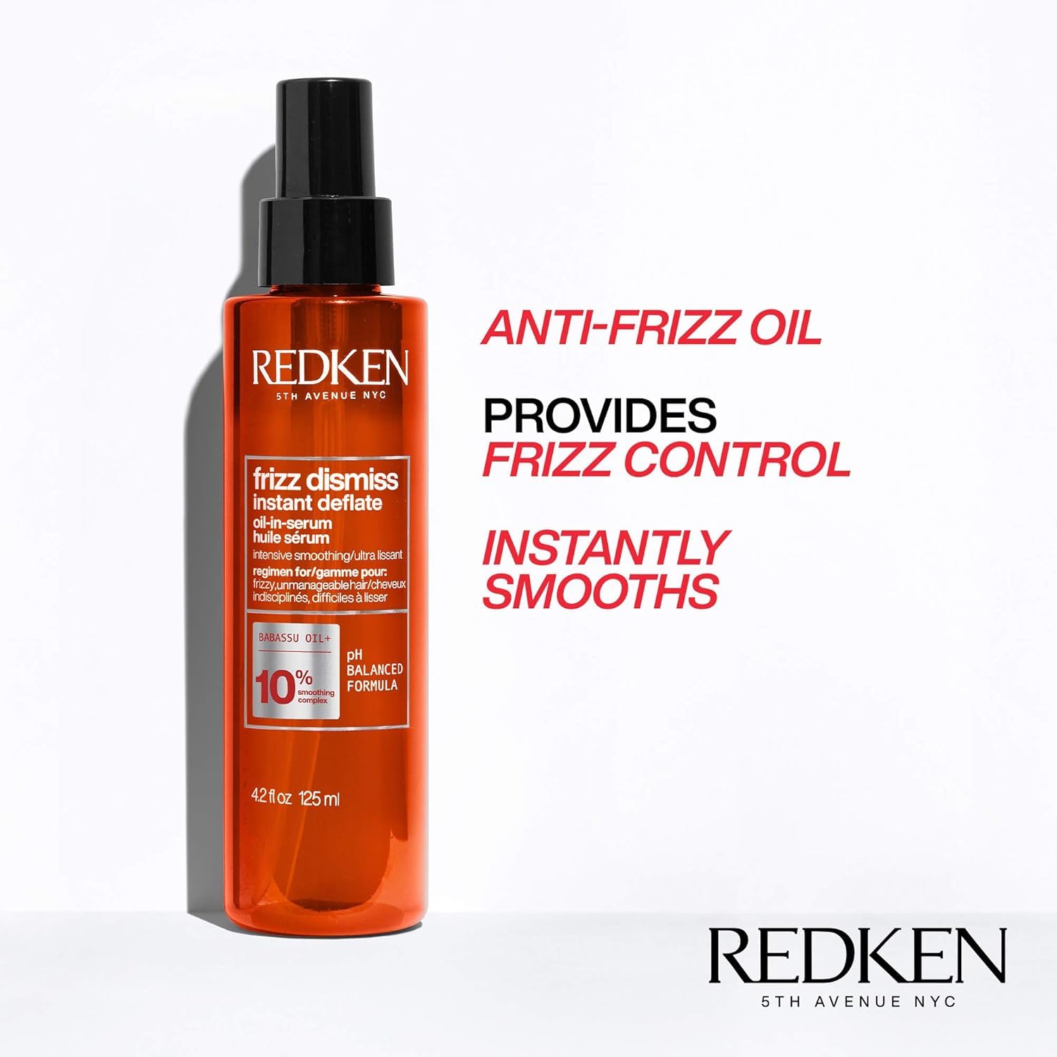 Redken Frizz Dismiss aplicación en manos, demuestra fácil distribución y no deja residuos