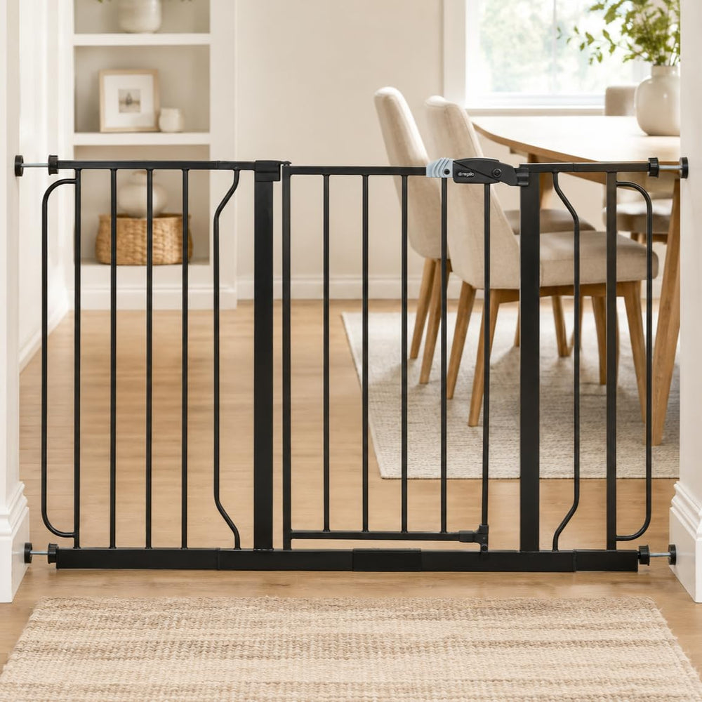 Regalo puerta frontal mostrando diseño metálico y seguridad reforzada