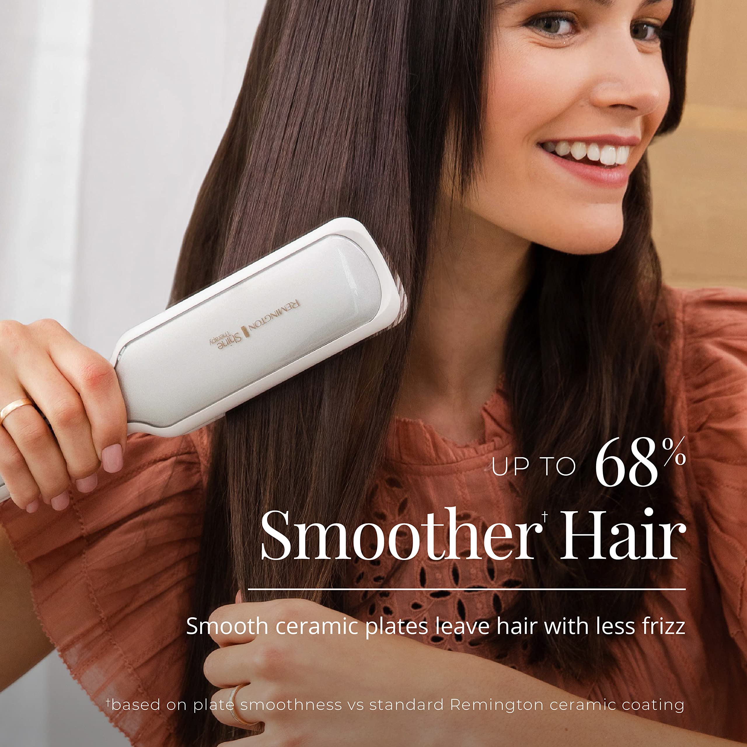 Remington plancha en uso alisando cabello para brillo y menos frizz