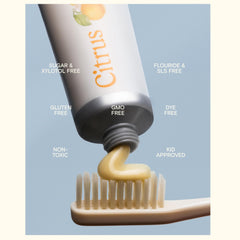 Revitin pasta en uso cepillado adulto para sensación fresca