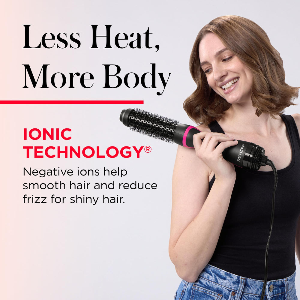 REVLON en uso secando y moldeando para ahorro de tiempo