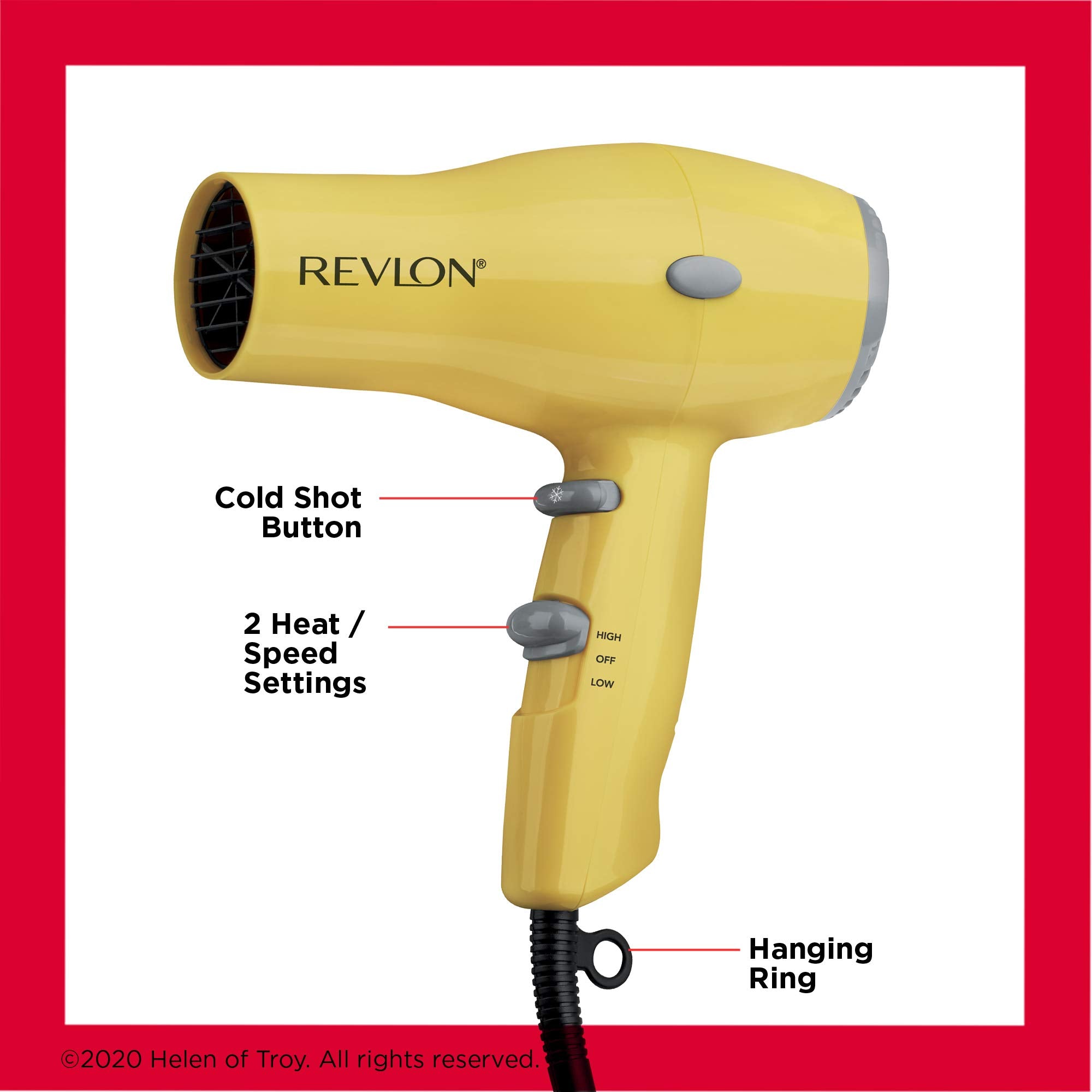 Revlon secador junto a una botella para comparar tamaño de viaje compacto