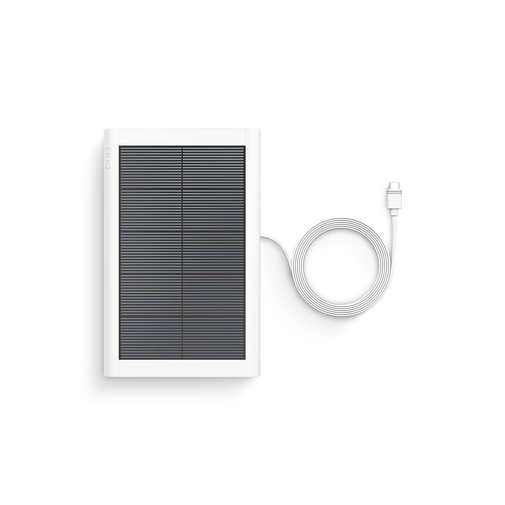 Ring panel instalado junto a cámara demostrando carga continua
