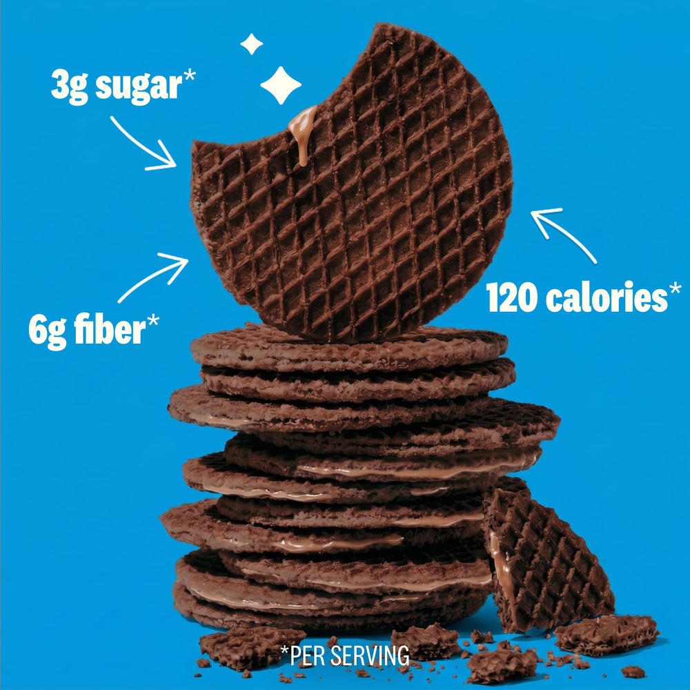 Rip Van Wafels primer plano del relleno cookies & cream cremoso