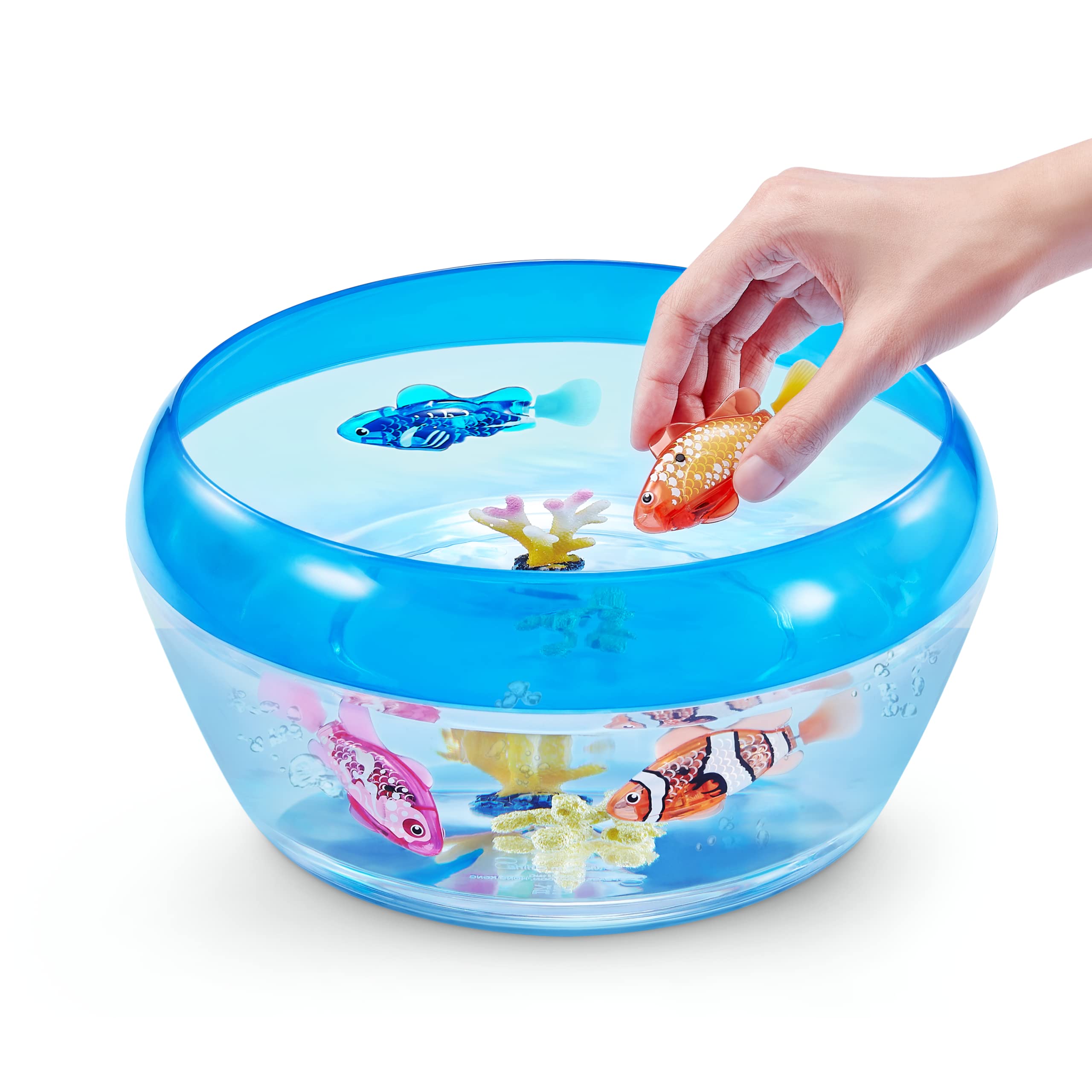 Robo Alive peces nadando en agua demostrando movimiento realista