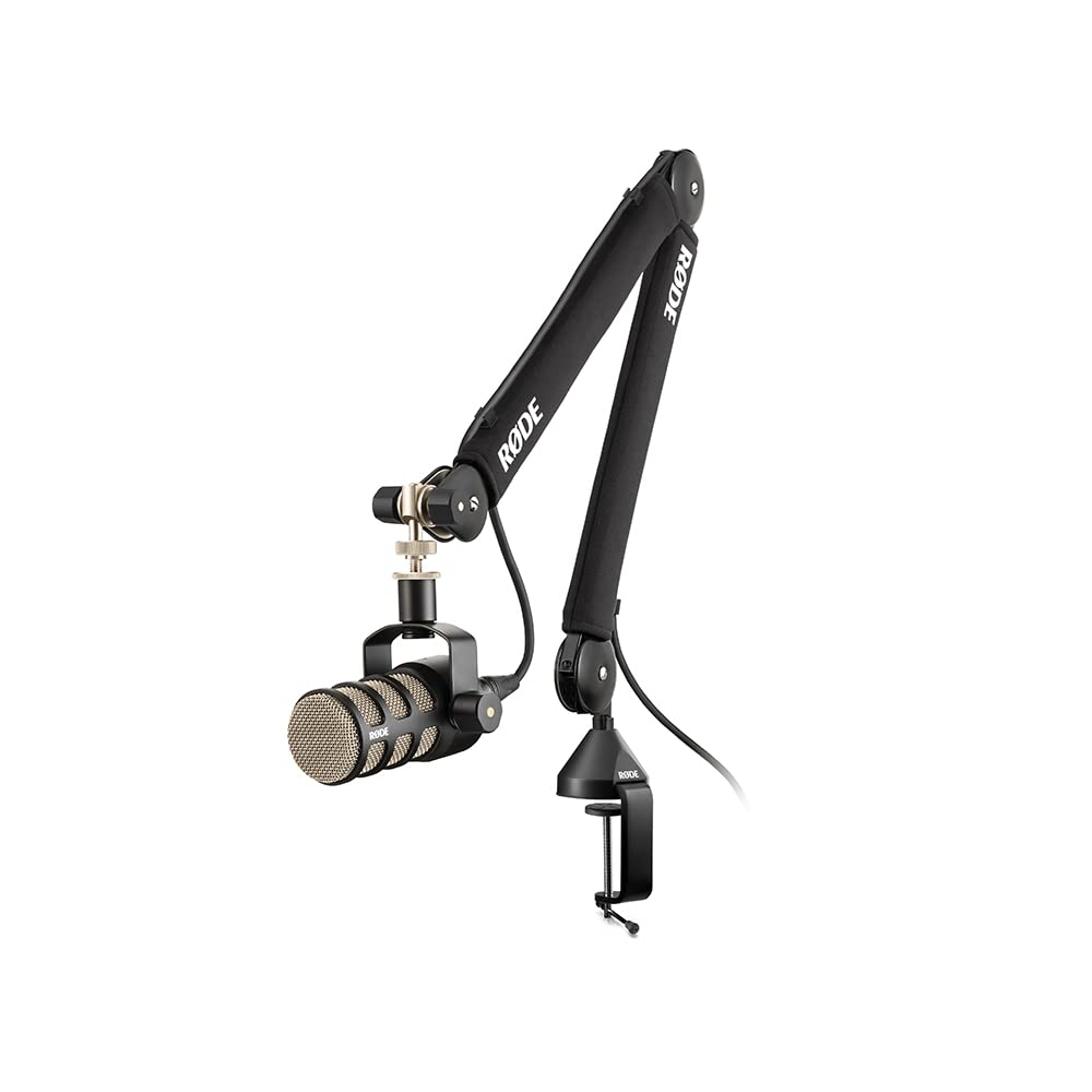 RØDE PSA1+ micrófono montado en brazo demostrando posicionamiento preciso