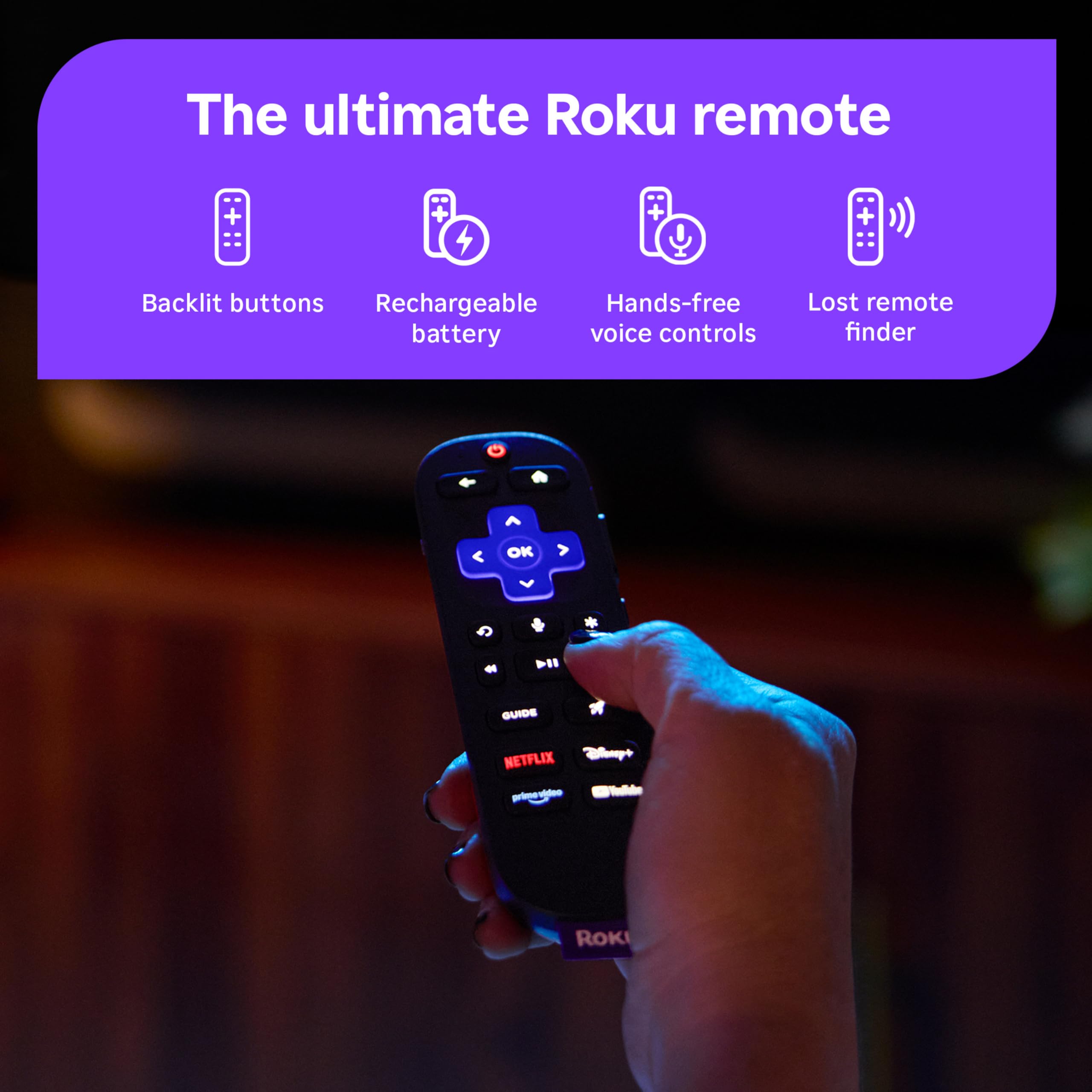 Roku Ultra junto a un teléfono para comparar tamaño y escala del dispositivo Roku