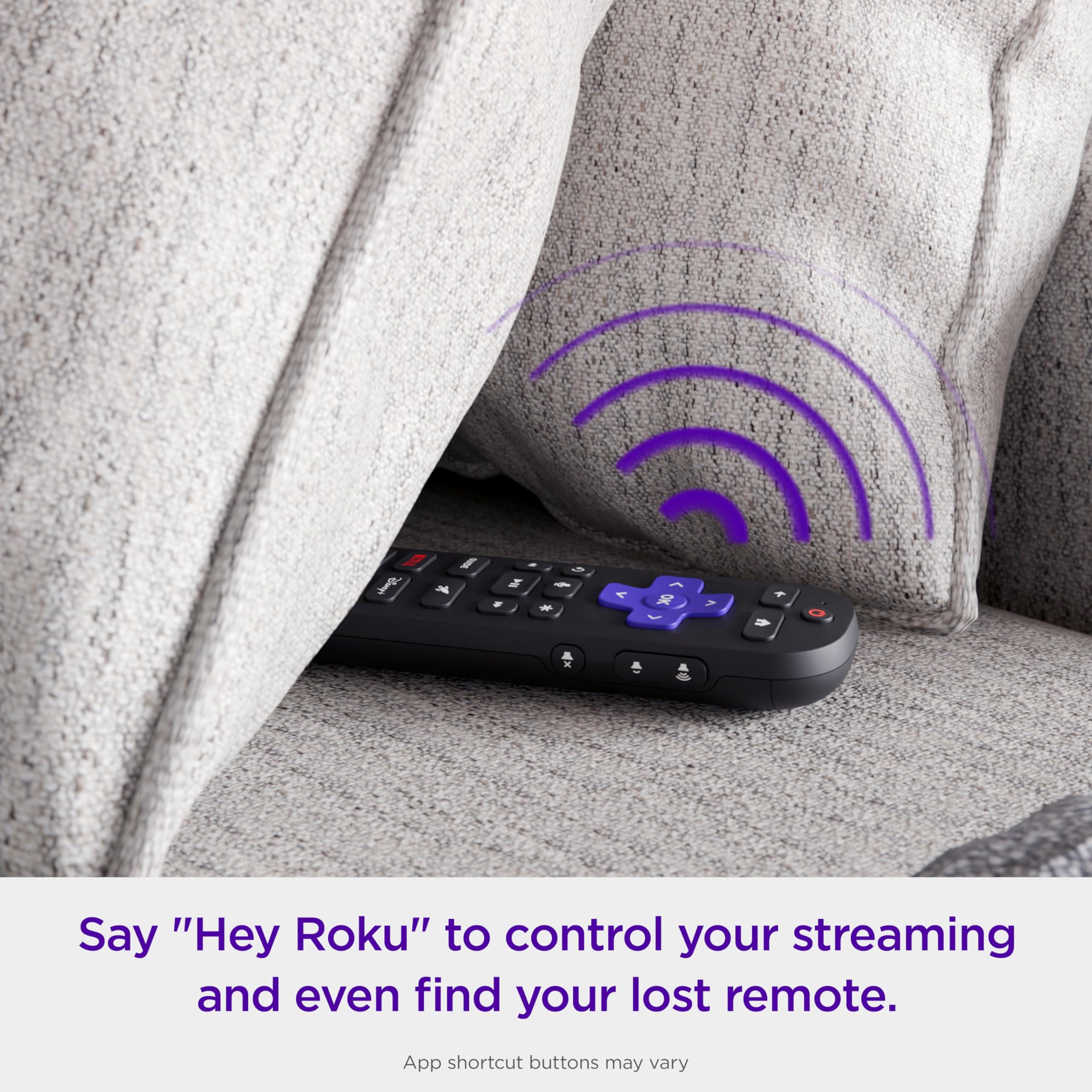 Roku mando en uso desde el sofá para control manos libres y comodidad