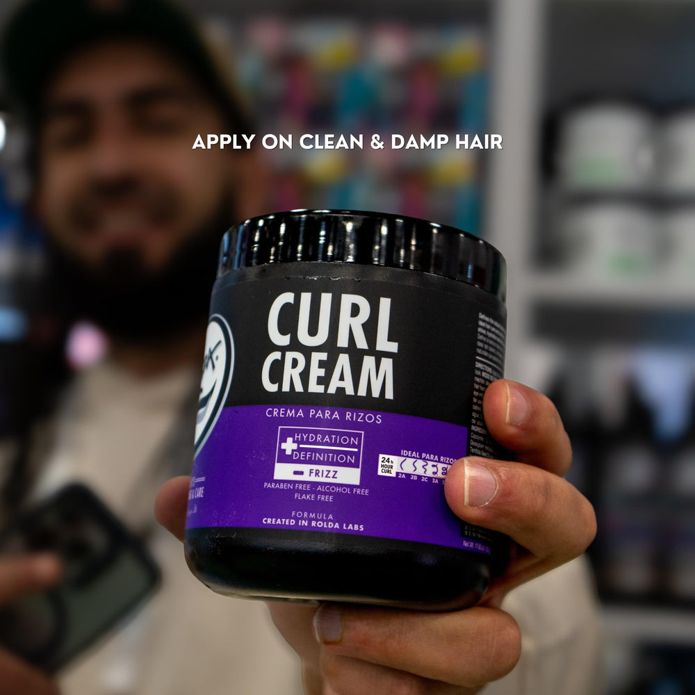 Rolda resultado antes y después con rizos más definidos y menos frizz