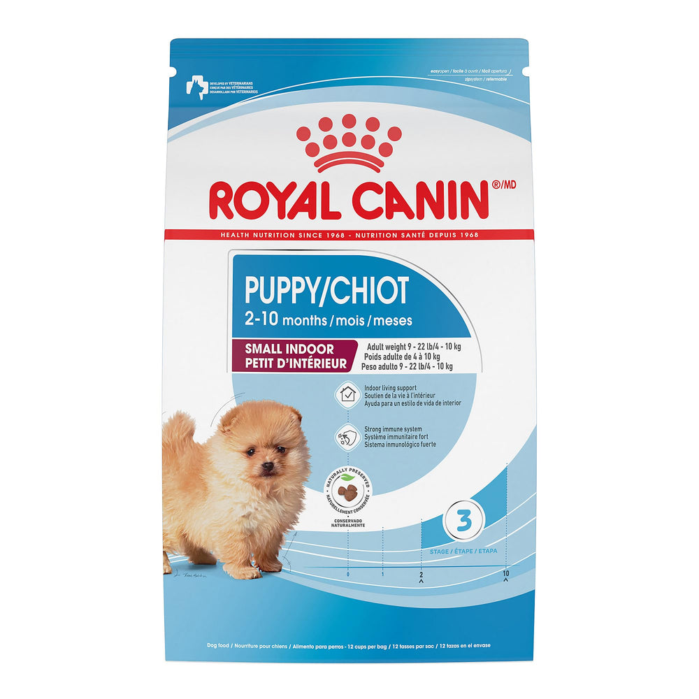 Royal Canin empaque frontal que muestra diseño y beneficios para cachorros