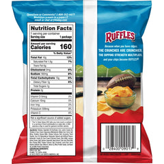 Ruffles textura ondulada de cerca resaltando crujido y resistencia al dip