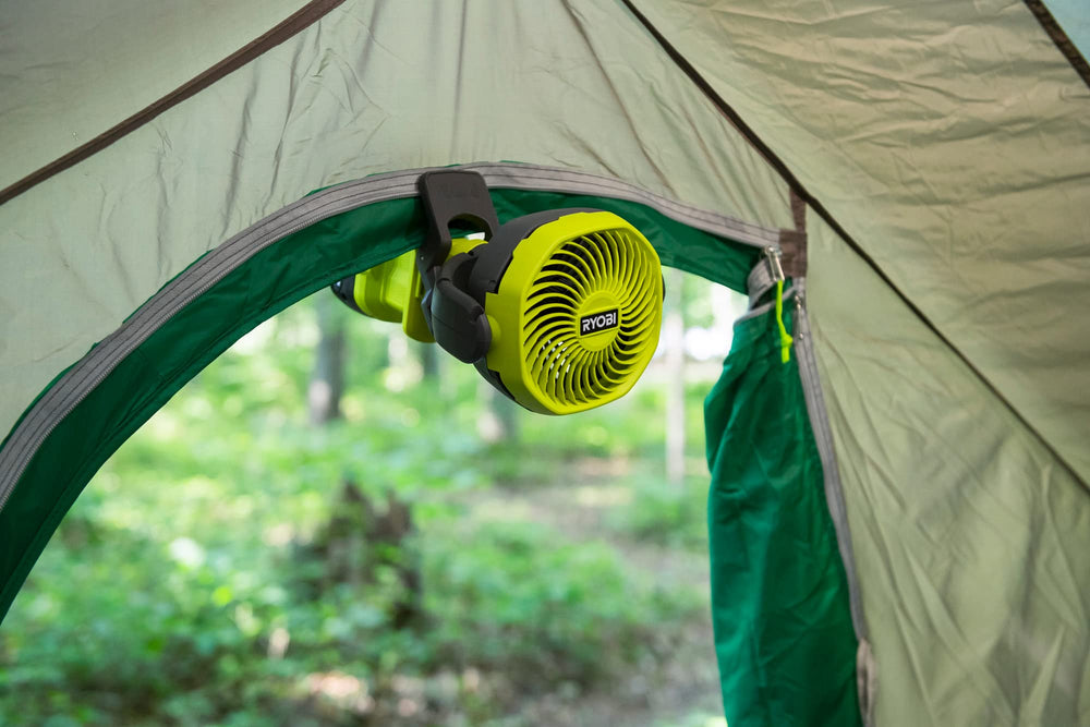 RYOBI ventilador RCF18-0 fijado a cochecito en exterior para enfriado portátil