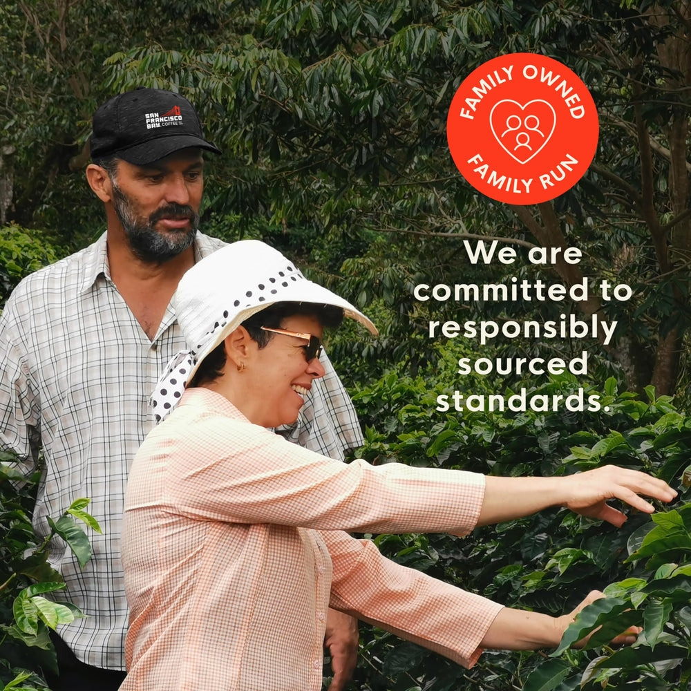San Francisco Bay etiqueta con certificaciones orgánicas y compostables visibles