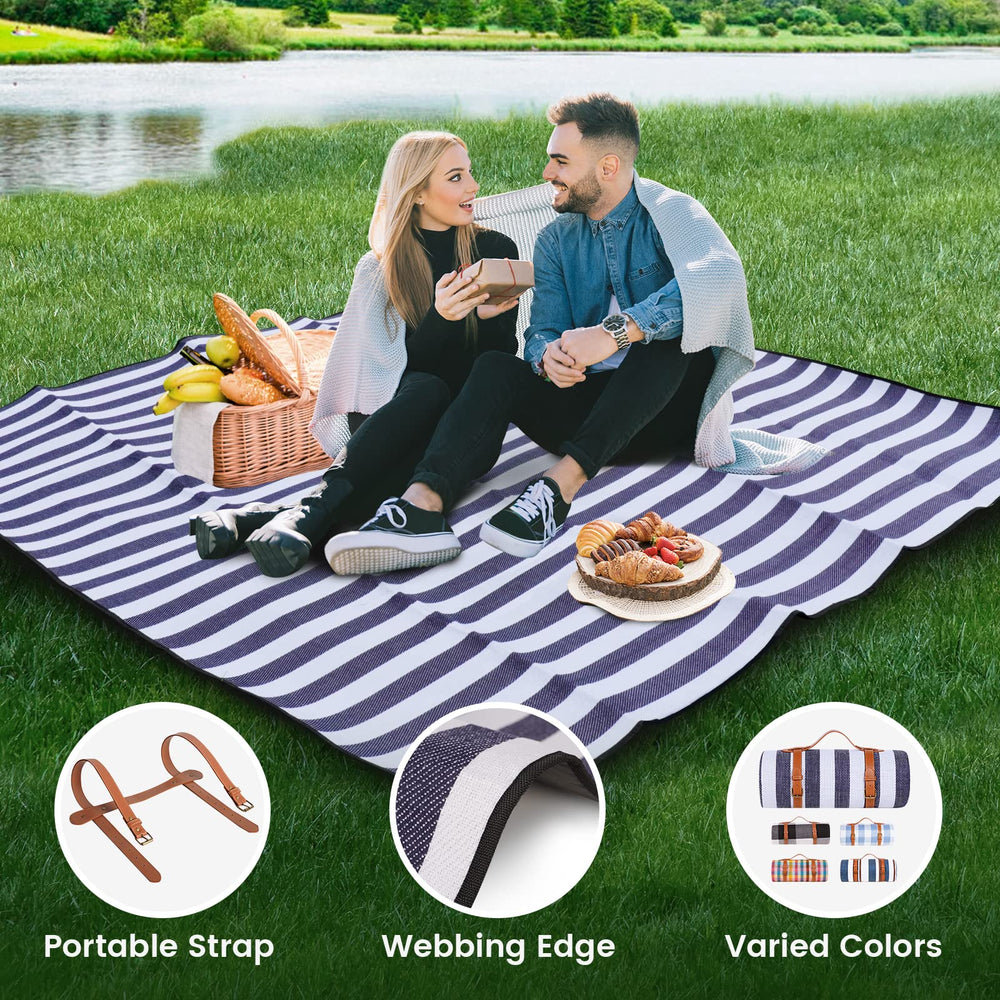 sapsisel in use with family picnic demonstrating roomy seating area